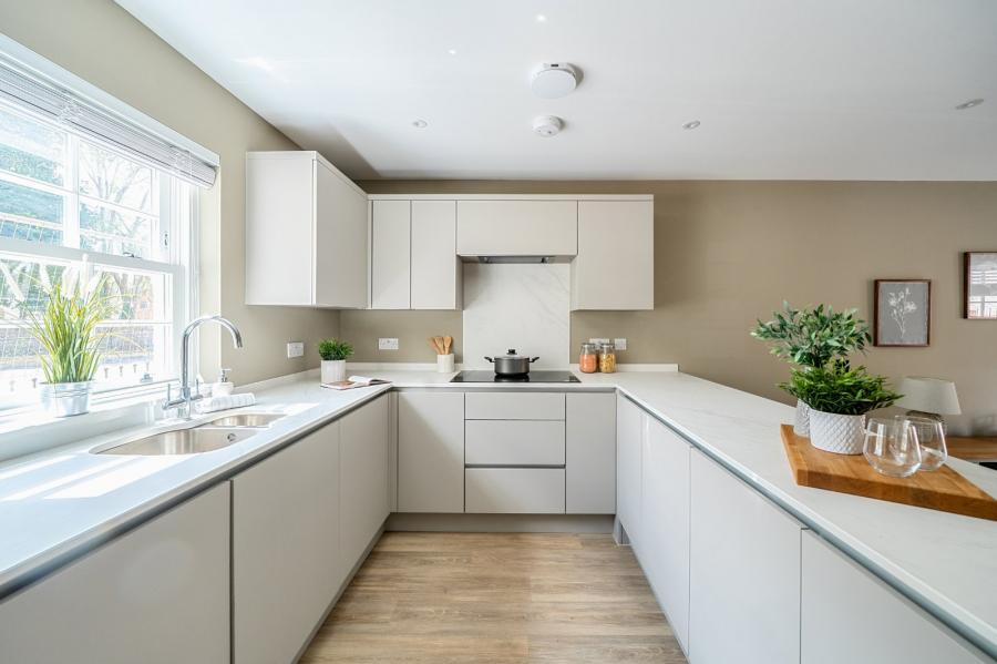 4 bedroom  terraced house for sale