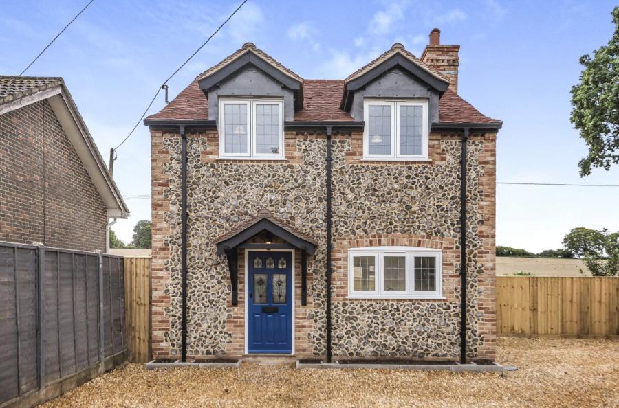 3 bedroom  detached detached house for sale