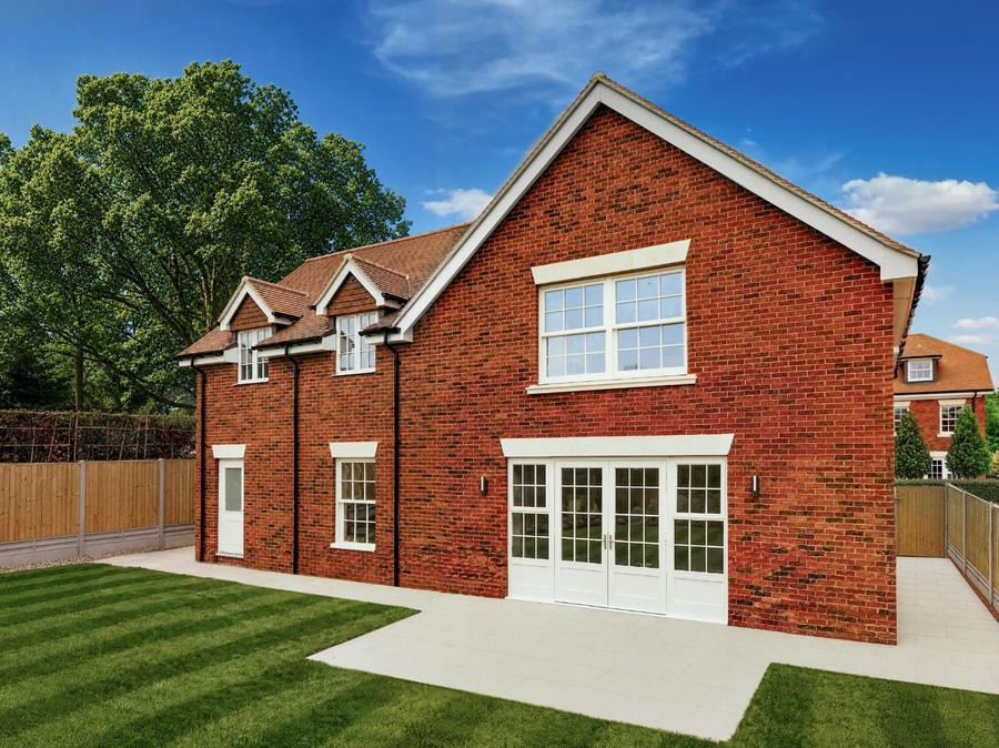 4 bedroom  detached house for sale