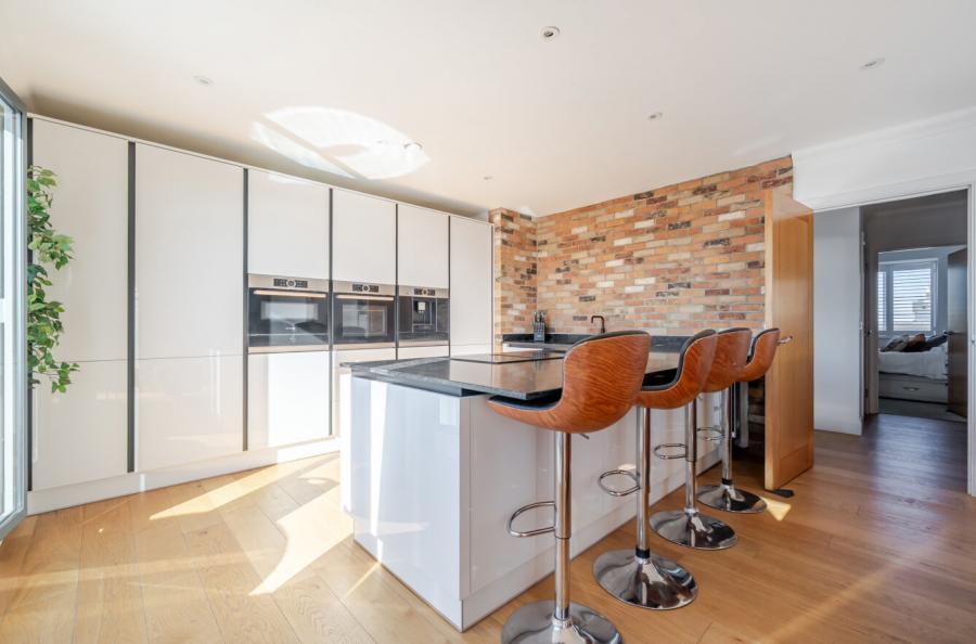 2 bedroom apartment to rent