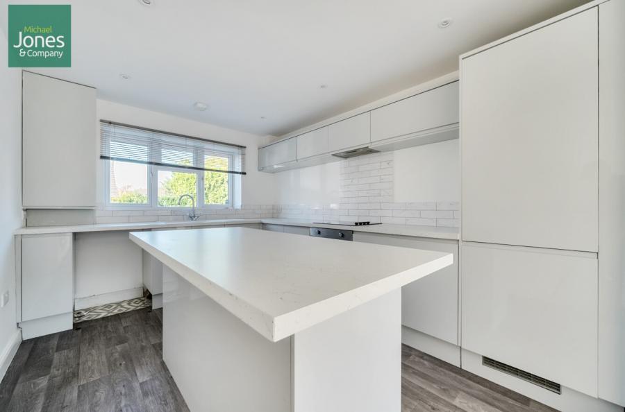 3 bedroom  terraced house to rent