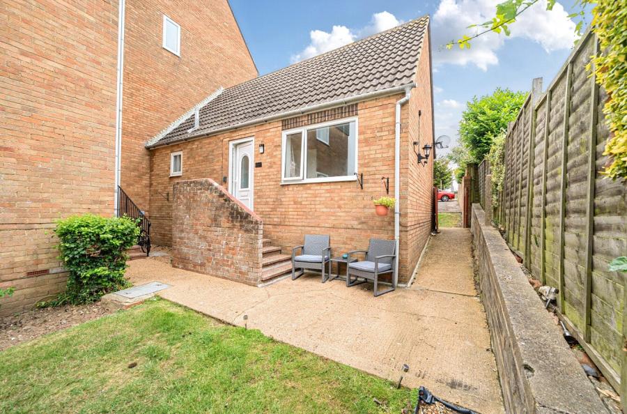 1 bedroom apartment to rent