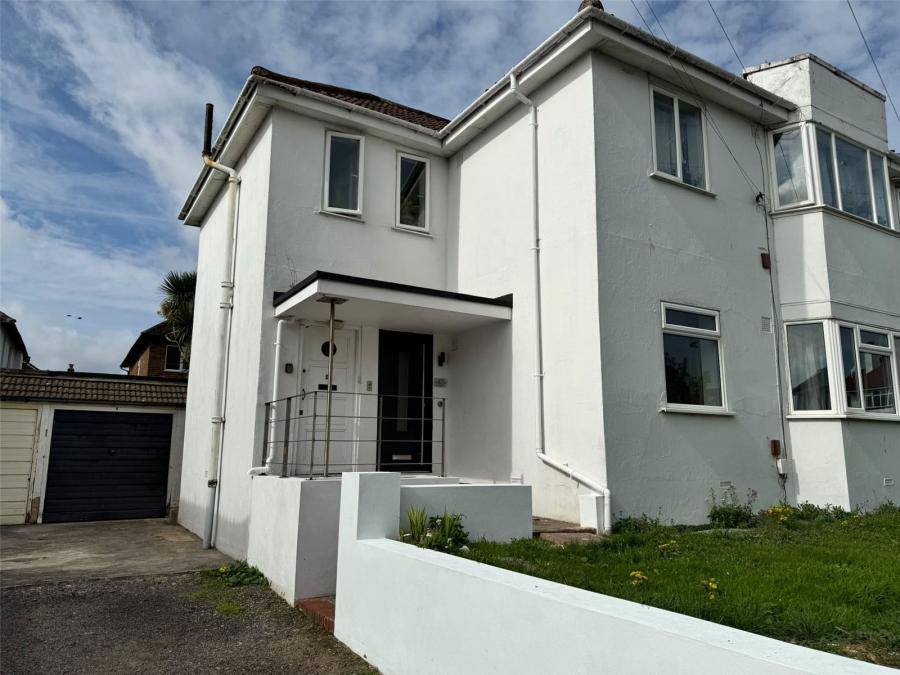 3 bedroom apartment to rent