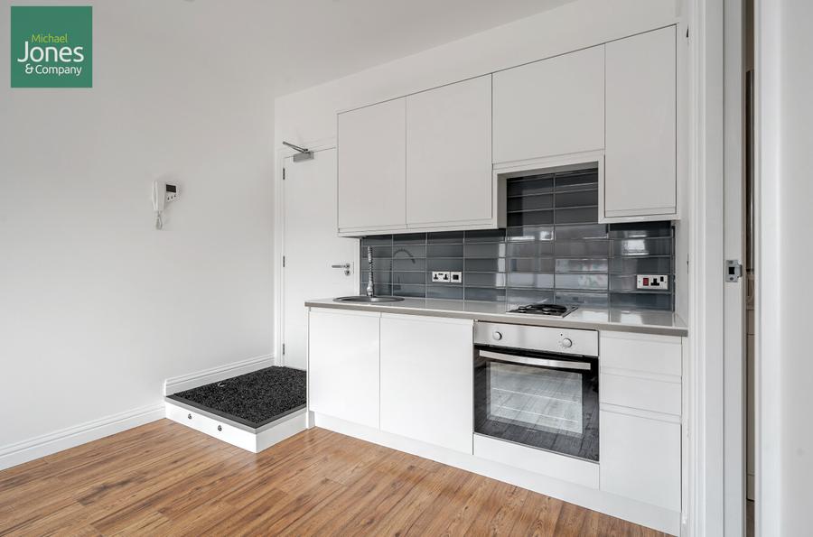  studio apartment to rent