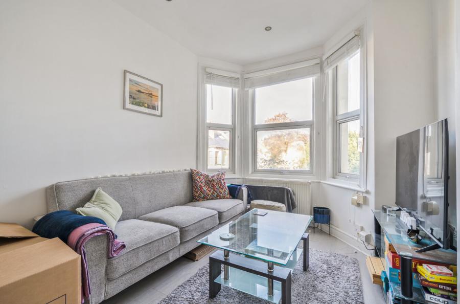 2 bedroom apartment to rent