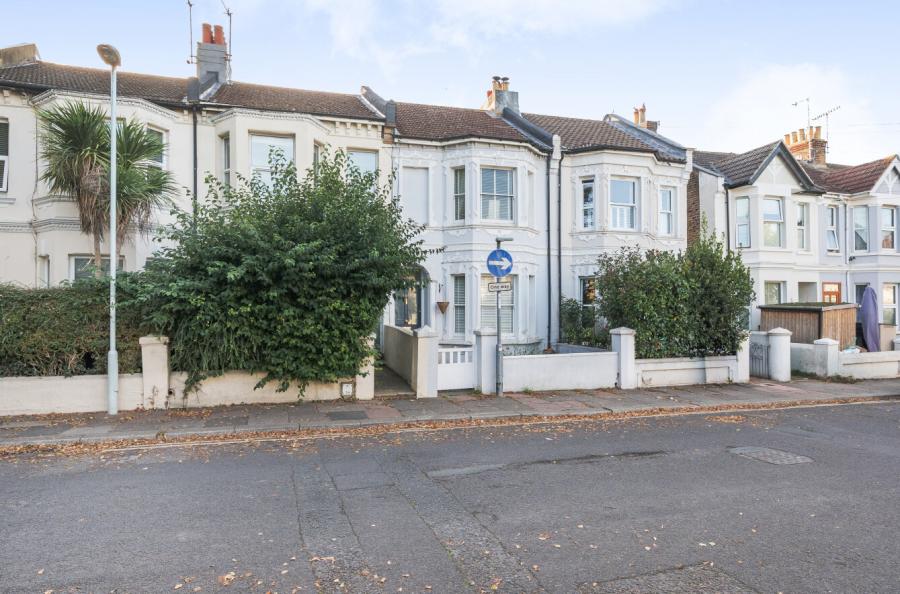 2 bedroom apartment to rent
