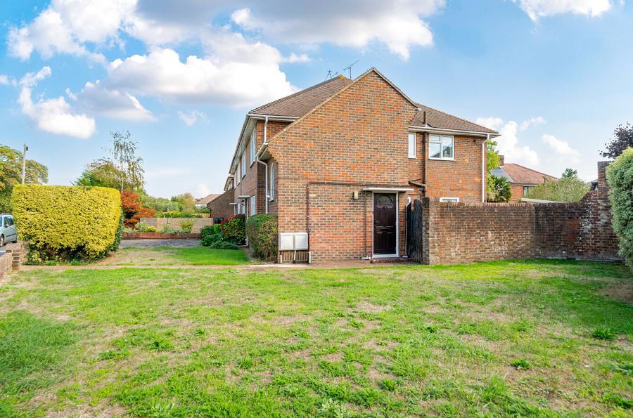 2 bedroom house to rent