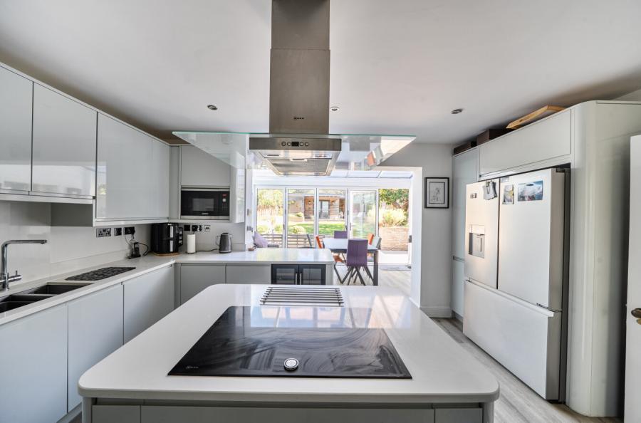 4 bedroom  detached house for sale