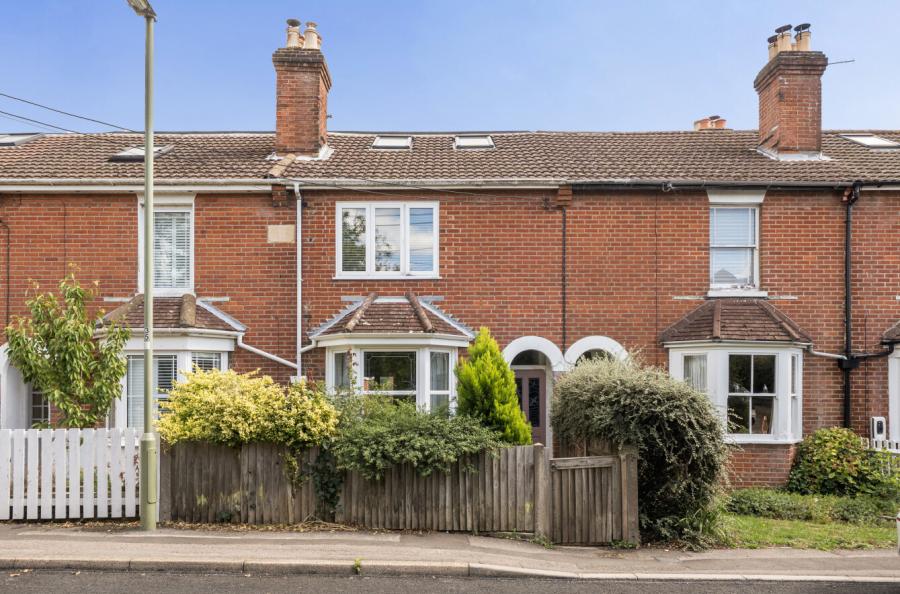 4 bedroom  terraced house for sale