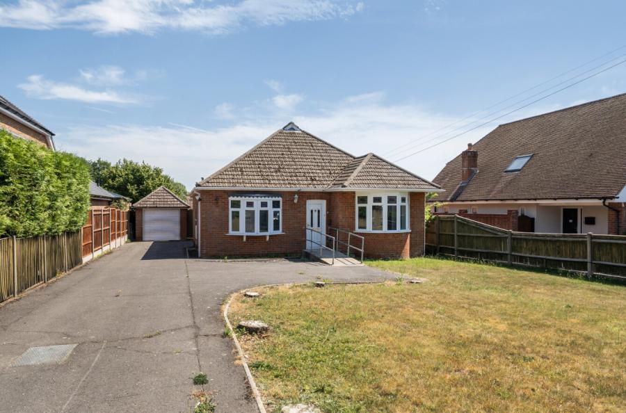 4 bedroom  detached bungalow for sale