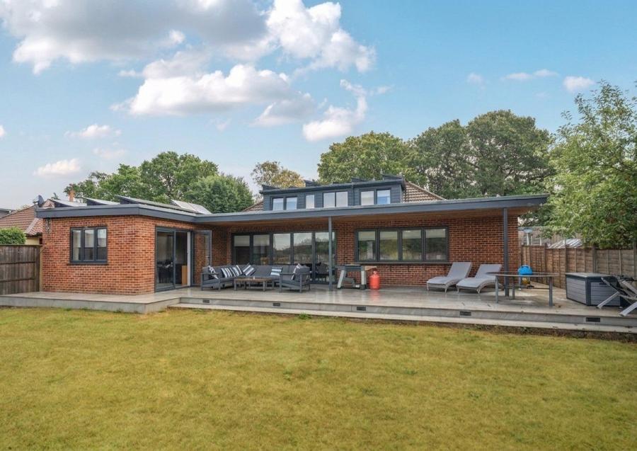 4 bedroom  detached bungalow for sale