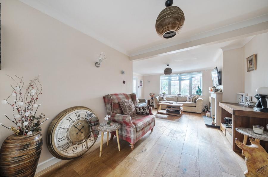 4 bedroom  semi-detached house for sale