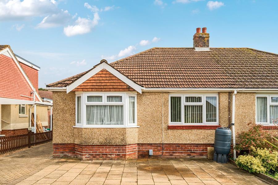 3 bedroom  semi-detached bungalow for sale
