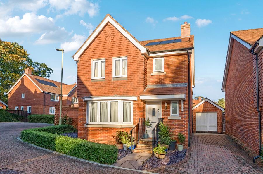 3 bedroom detached house for sale
