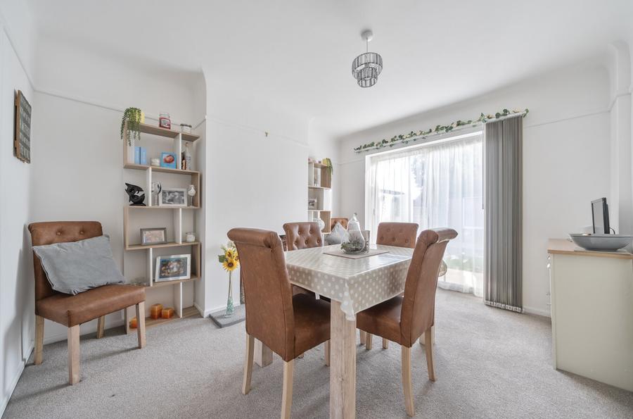 3 bedroom  terraced house to rent