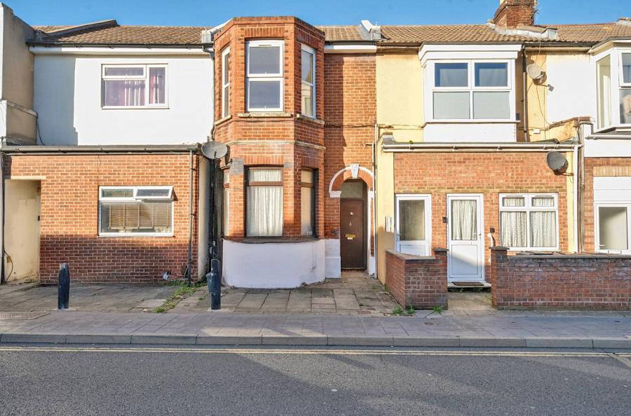 2 bedroom apartment to rent