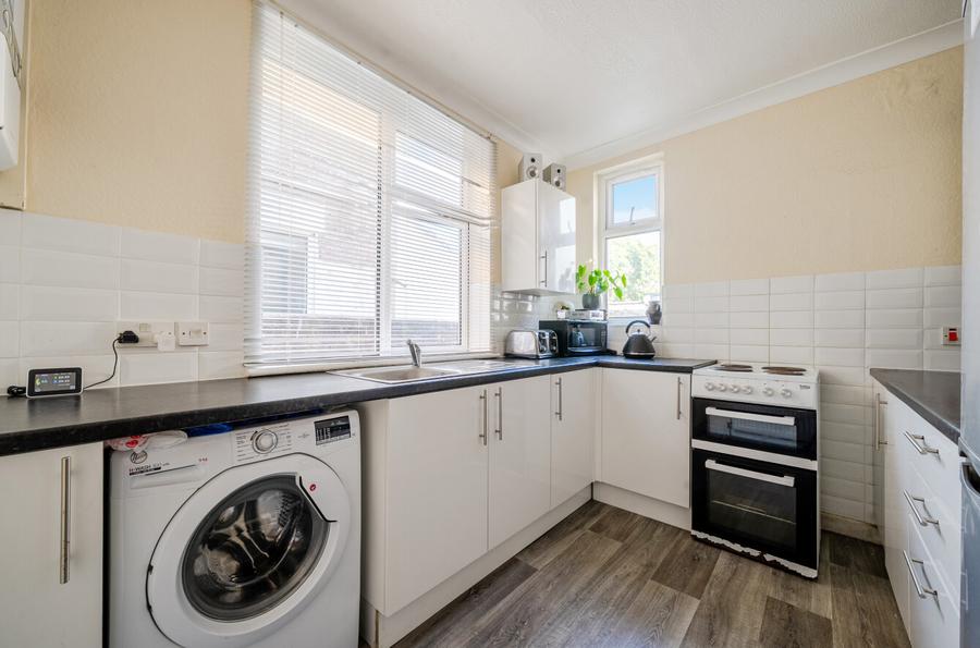2 bedroom  terraced house to rent
