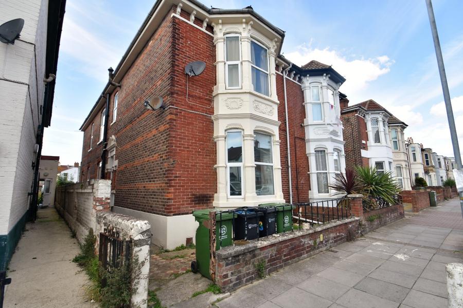 2 bedroom apartment to rent