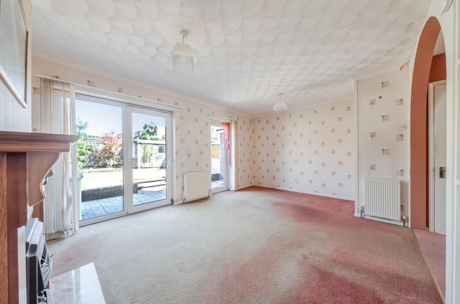3 bedroom  semi-detached apartment for sale