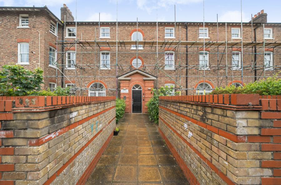 1 bedroom apartment for sale