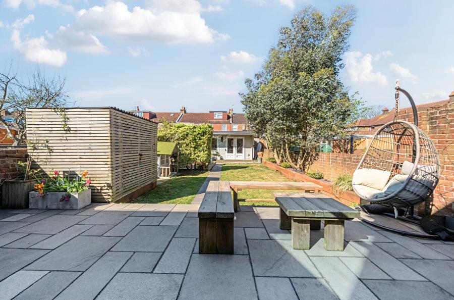 3 bedroom  semi-detached house for sale