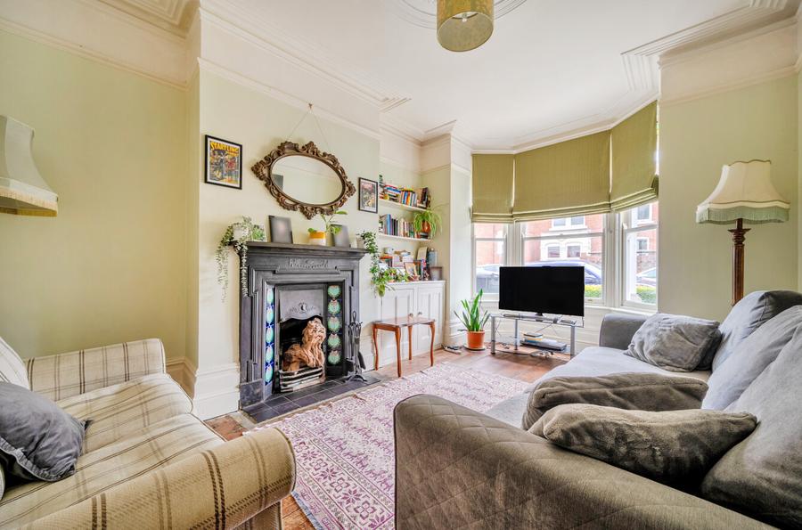 4 bedroom  terraced house for sale