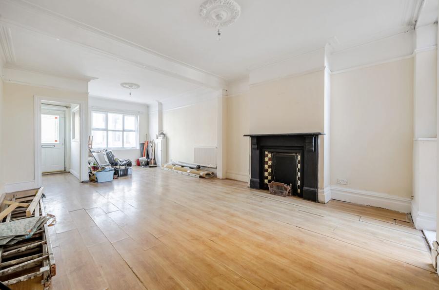3 bedroom  terraced house for sale