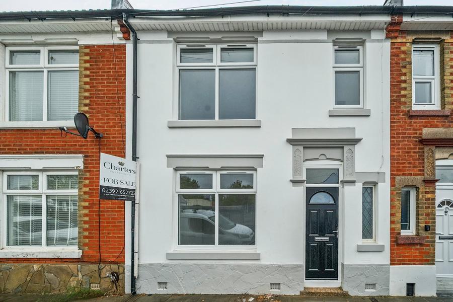 2 bedroom  terraced house for sale