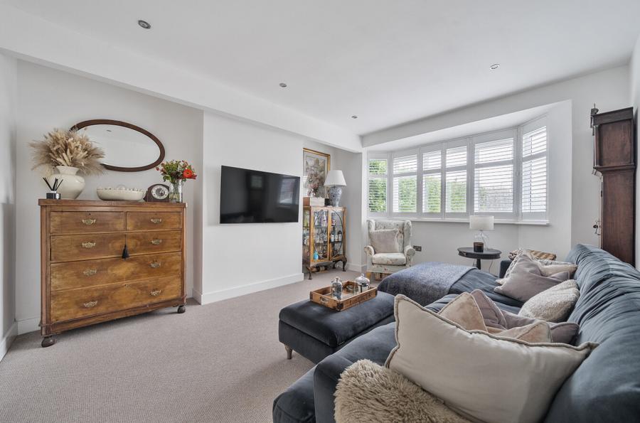 2 bedroom  semi-detached bungalow for sale