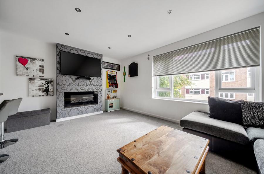 3 bedroom apartment for sale