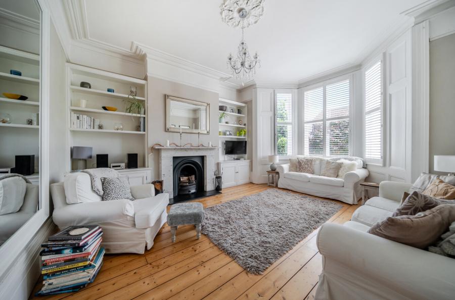 6 bedroom  terraced house for sale