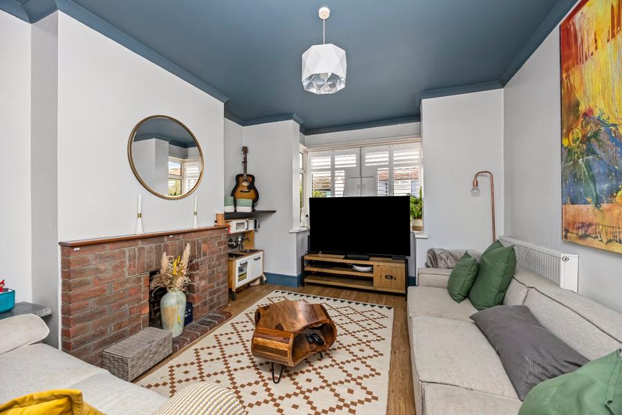 3 bedroom  terraced house for sale