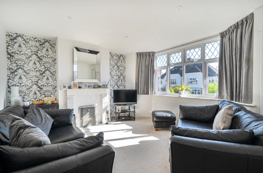 3 bedroom  semi-detached house for sale