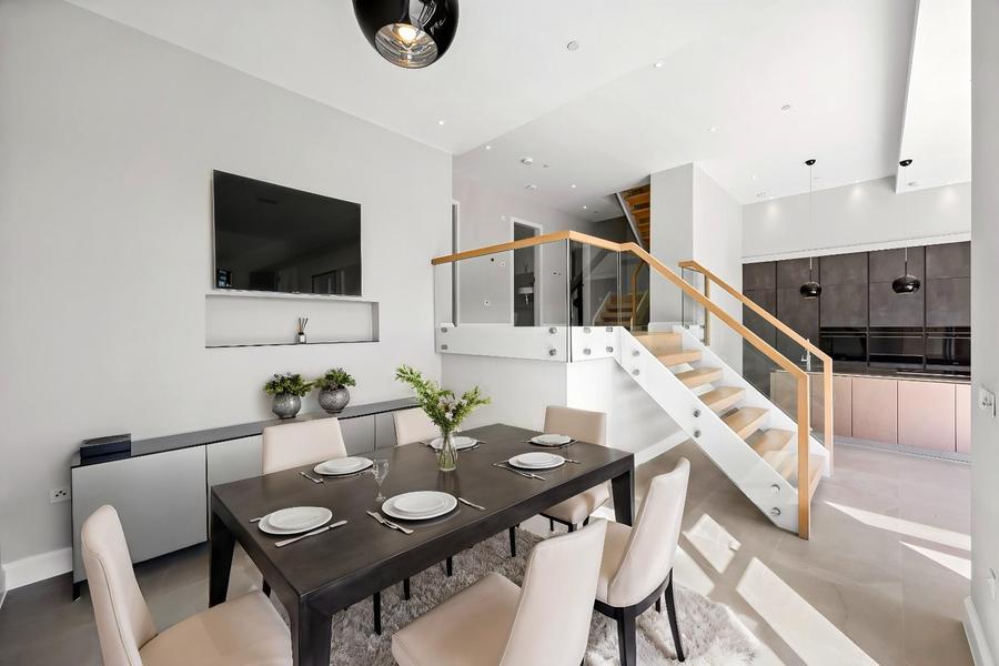 4 bedroom  detached house for sale