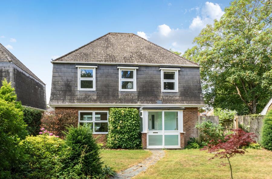 3 bedroom  detached house for sale