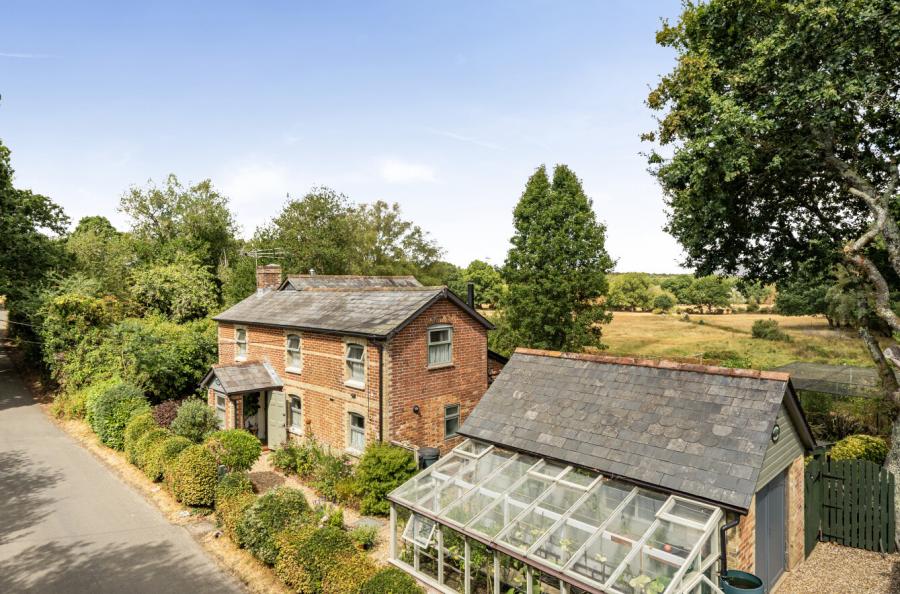 3 bedroom  detached house for sale