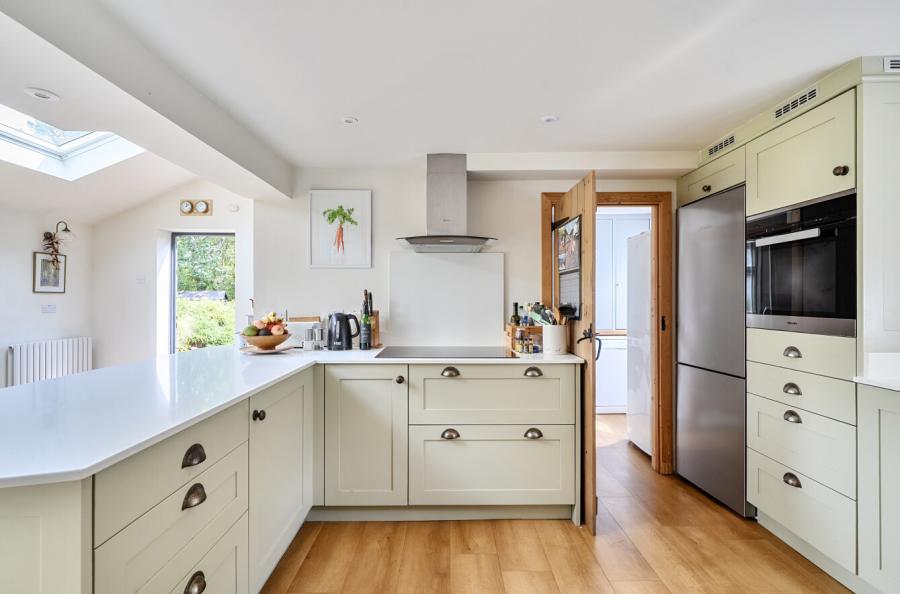 3 bedroom  detached house for sale