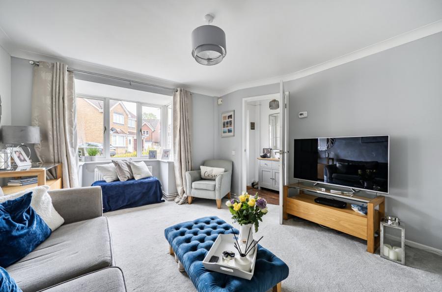 3 bedroom  semi-detached house for sale