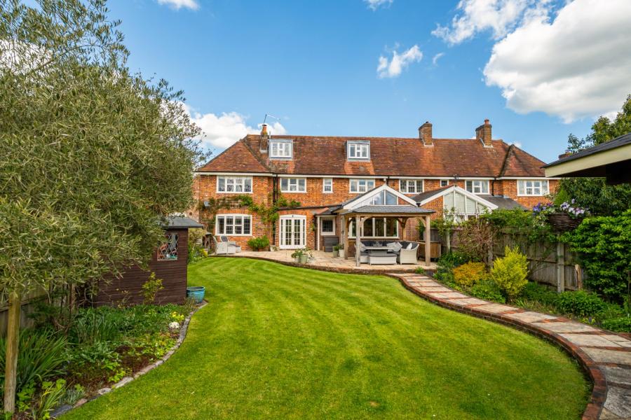 5 bedroom house for sale