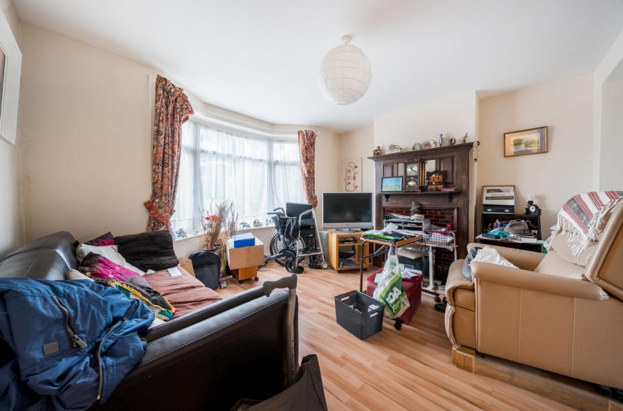3 bedroom  terraced house for sale