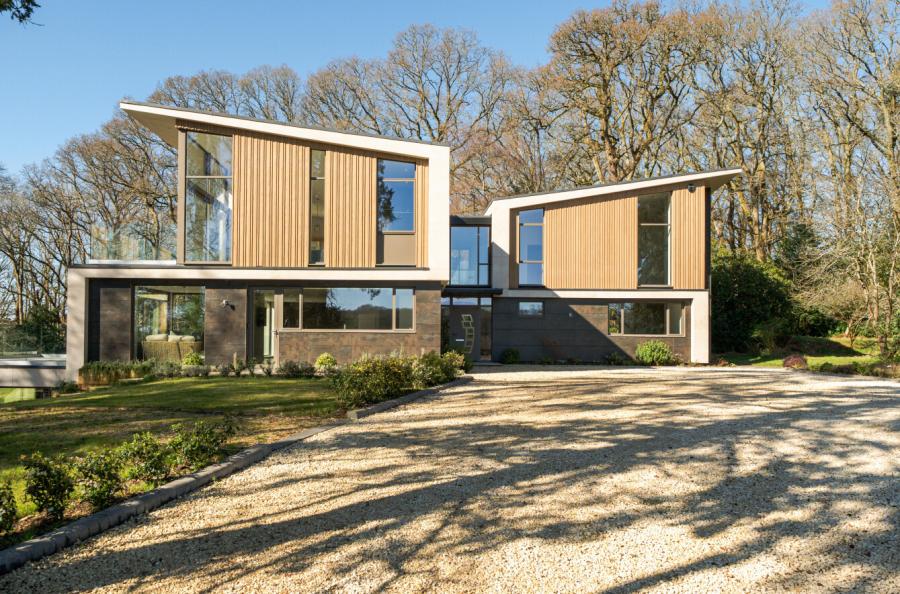 4 bedroom  detached house for sale