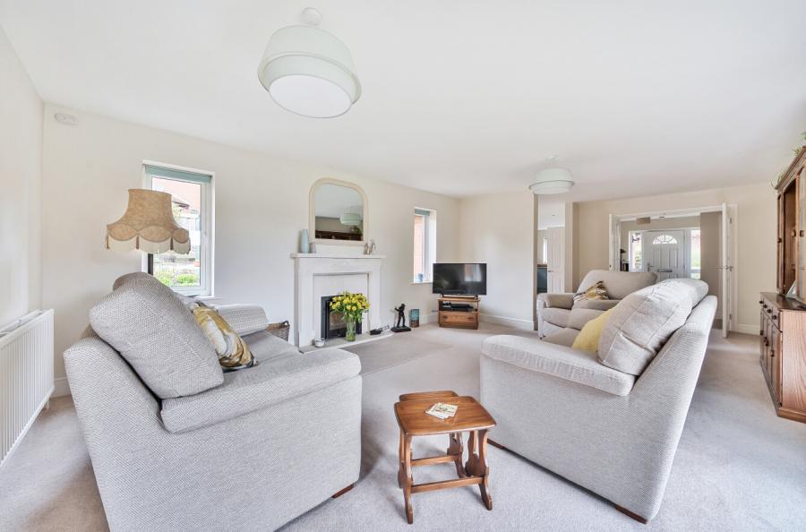 3 bedroom  detached bungalow for sale