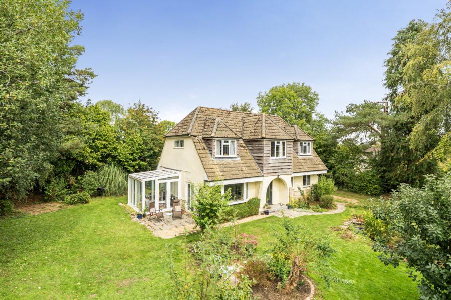 4 bedroom  detached house for sale