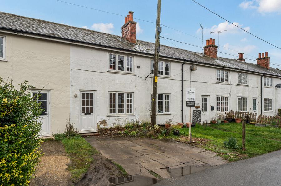 2 bedroom  terraced house for sale