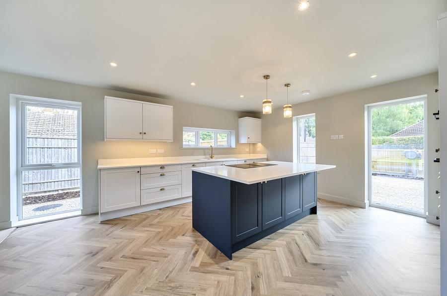 3 bedroom  detached house for sale