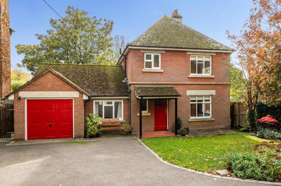 3 bedroom  detached house for sale