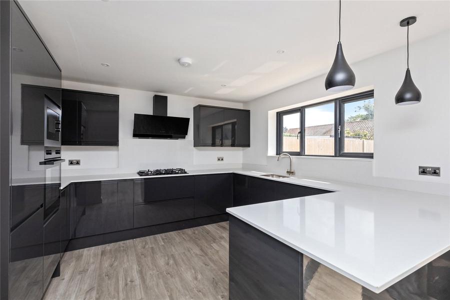 4 bedroom  semi-detached house for sale