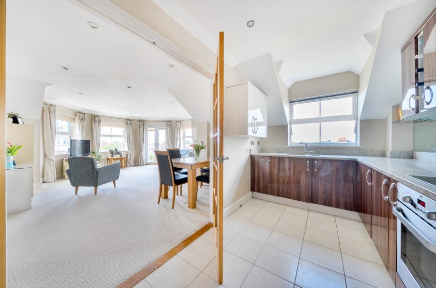 2 bedroom apartment for sale
