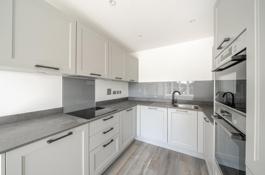 3 bedroom  semi-detached house for sale