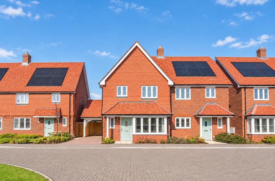 3 bedroom  semi-detached house for sale